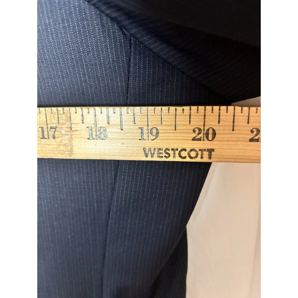 Jos A Bank Mens 40R Suit Jacket 2 Button Black Pinstripe Wool Blazer Sport Coat